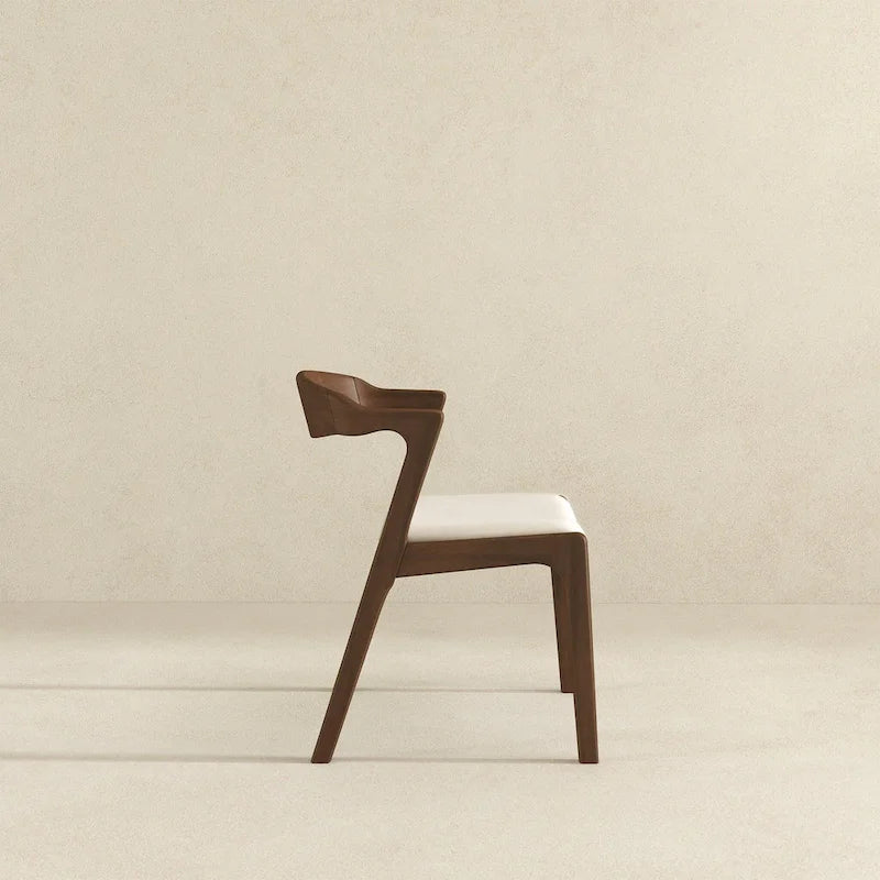 Chaise de salle à manger en velours crème moderne du milieu du siècle avec pieds en bois massif