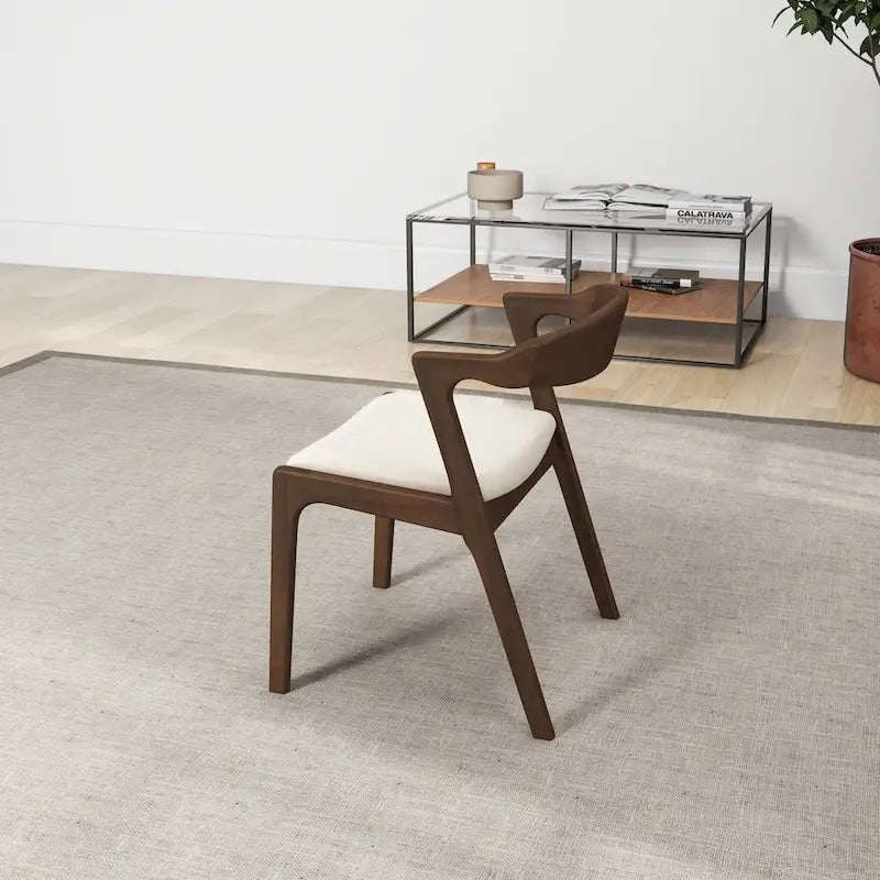 Chaise de salle à manger en velours crème moderne du milieu du siècle avec pieds en bois massif