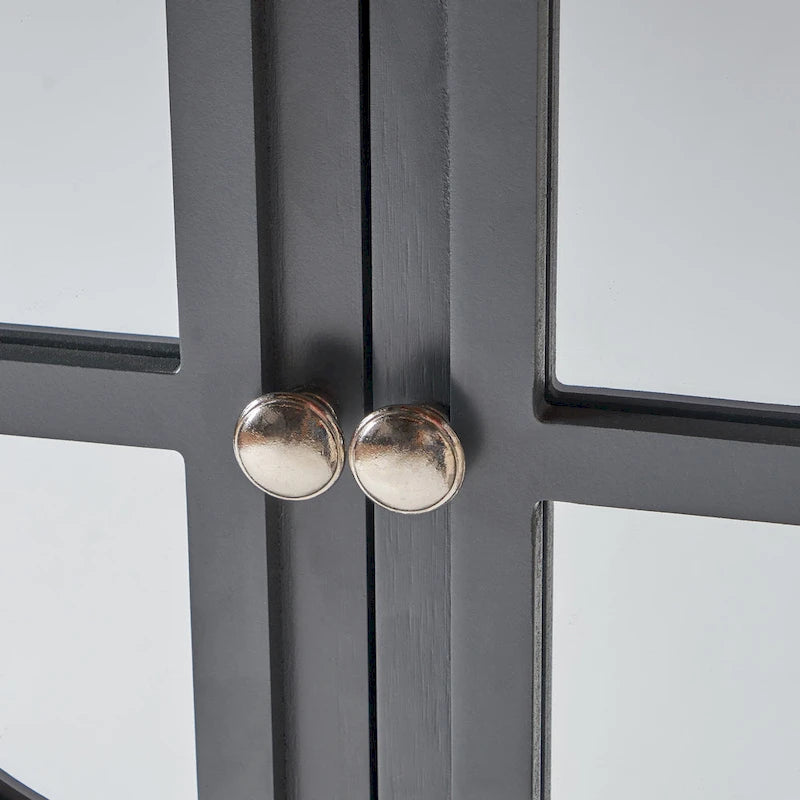 Meuble à deux portes en sapin avec accents miroirs