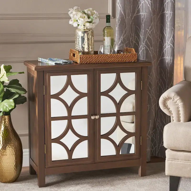 Meuble à deux portes en sapin avec accents miroirs