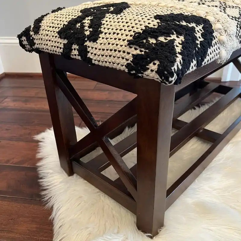 Banc de rangement tapissé en dhurrie de coton fait main