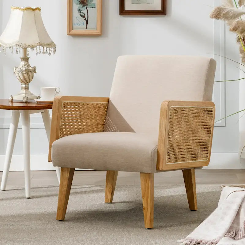 Fauteuil d'appoint rembourré avec accoudoirs en rotin