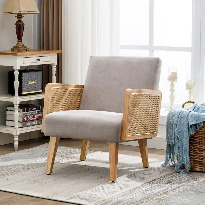 Fauteuil d'appoint rembourré avec accoudoirs en rotin